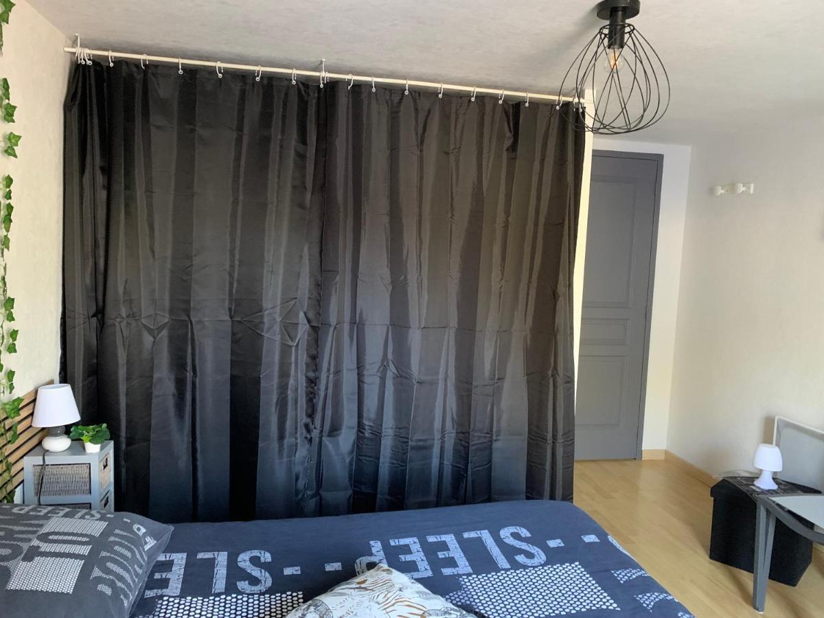 Une Agreable Chambre Independante Rilhac-Rancon Exteriör bild