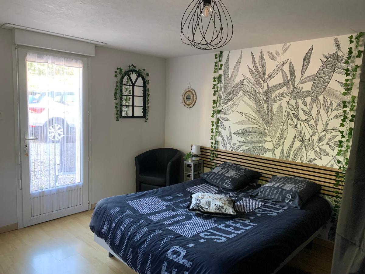 Une Agreable Chambre Independante Rilhac-Rancon Exteriör bild